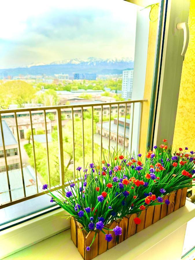 Medinahotelkz, # 70, Вид На Горы, До Арбата 15 Мин Пешком, Halal Almaty Exterior photo